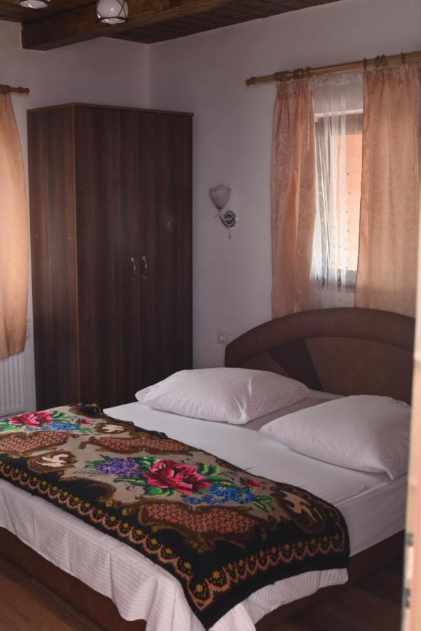 Pension Ioana Lavita Vadu Izei Exterior foto